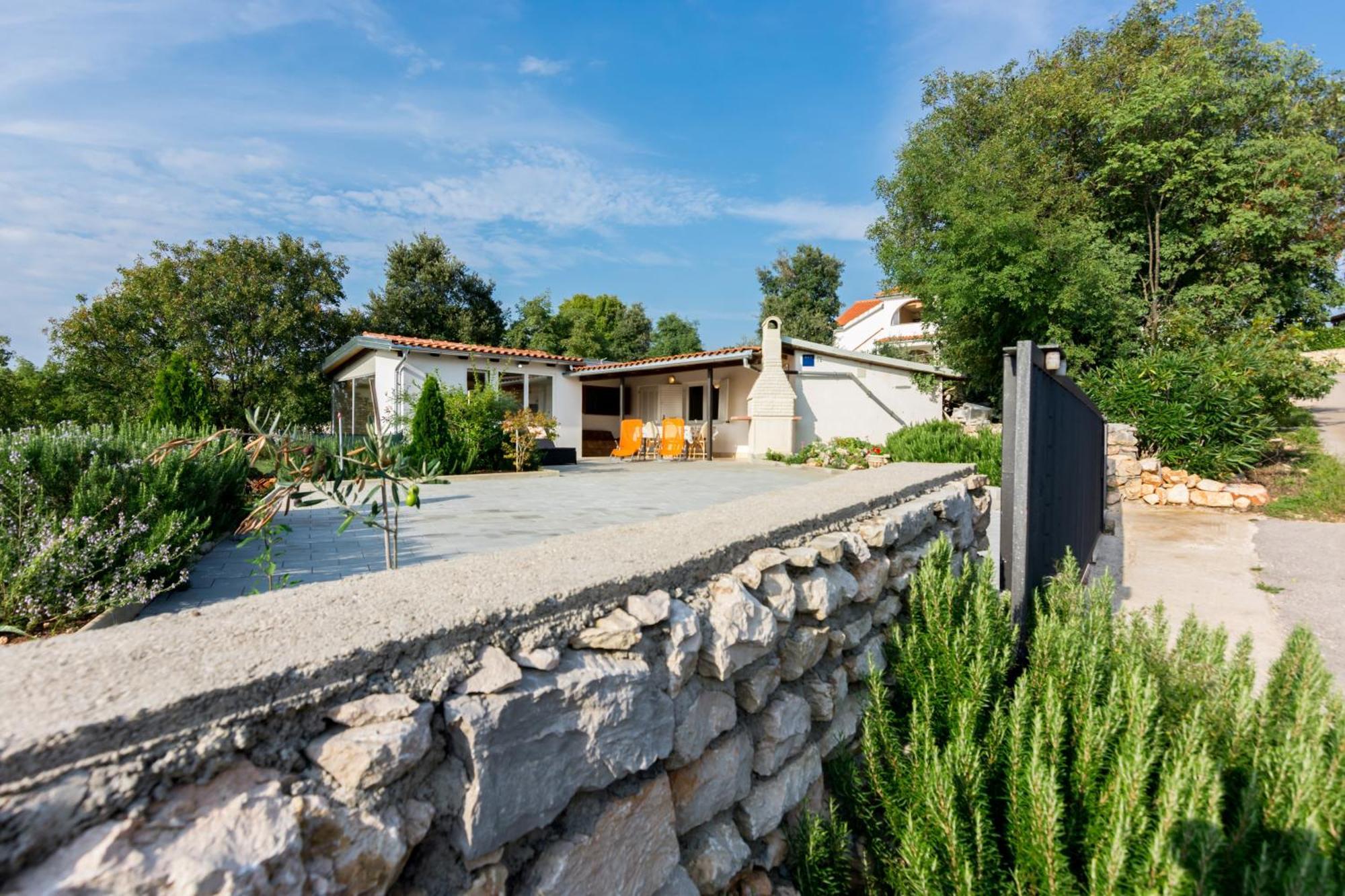Apartments Ruzica Pinezići Rum bild
