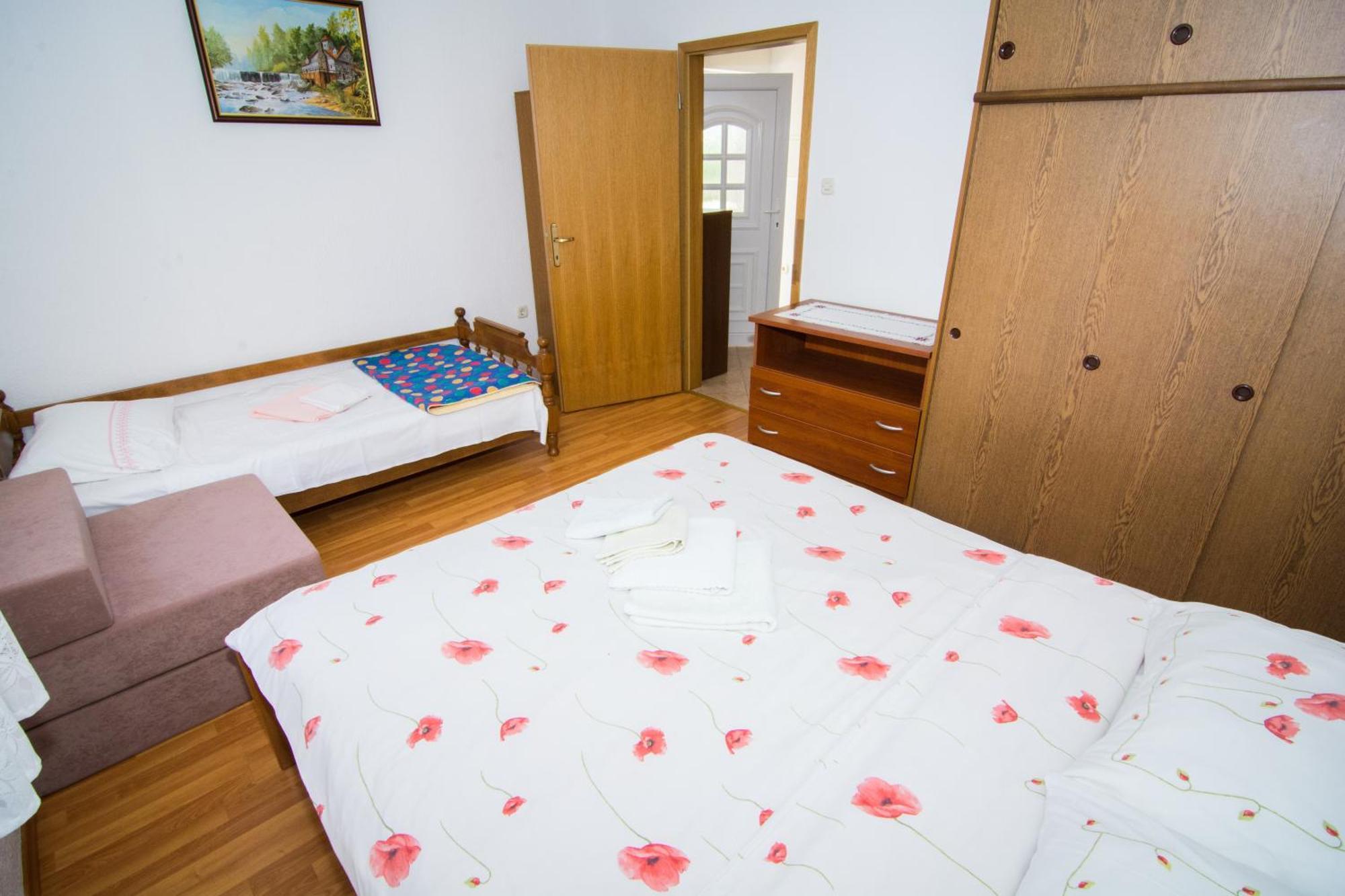 Apartments Ruzica Pinezići Rum bild